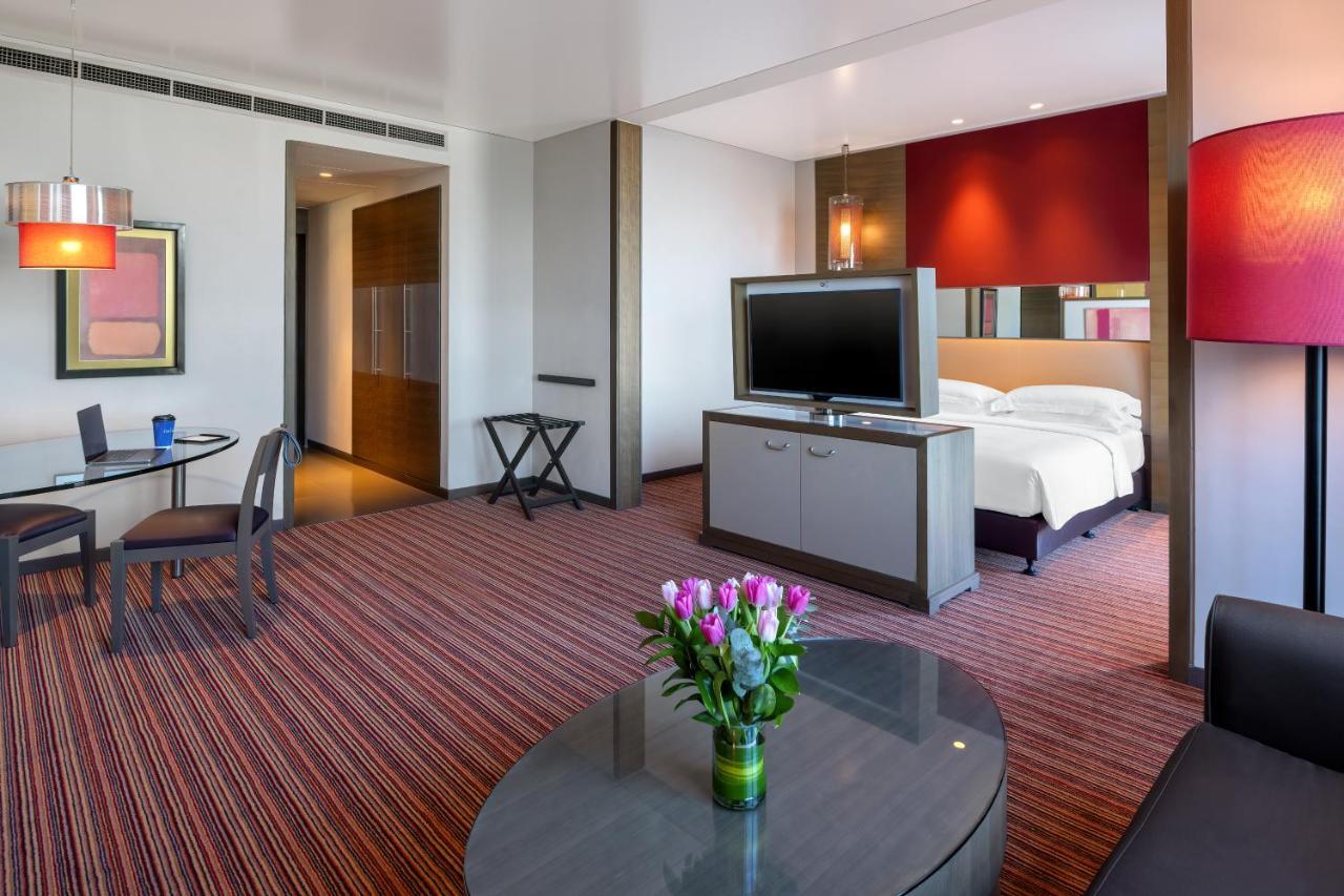 Hotel Park Rotana Abu Dhabi Esterno foto Suite