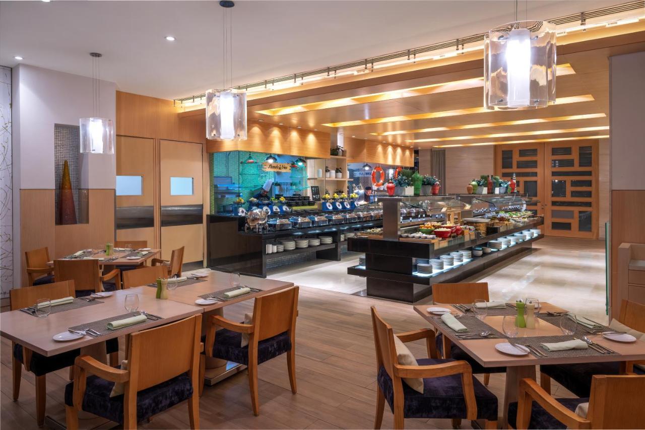 Hotel Park Rotana Abu Dhabi Esterno foto The restaurant