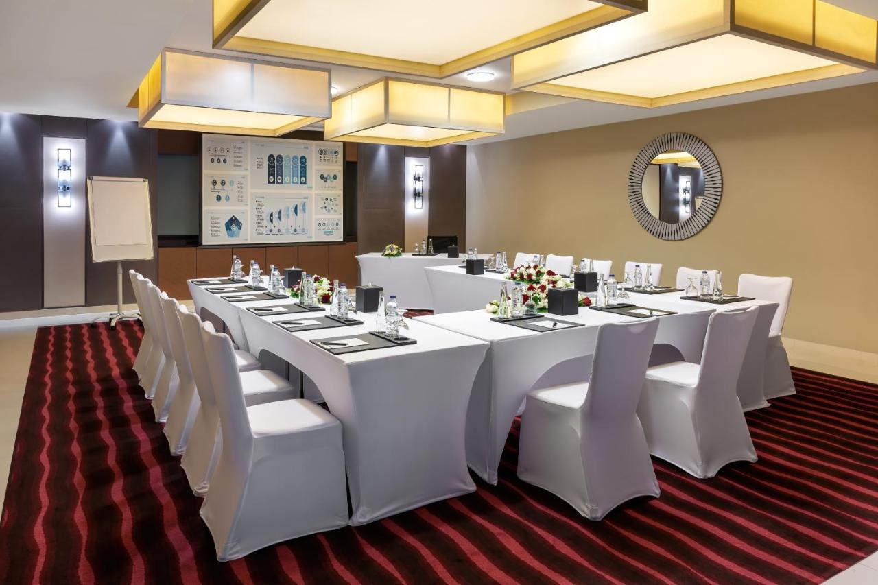 Hotel Park Rotana Abu Dhabi Esterno foto Meeting room