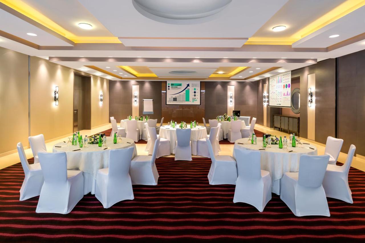 Hotel Park Rotana Abu Dhabi Esterno foto Meeting room