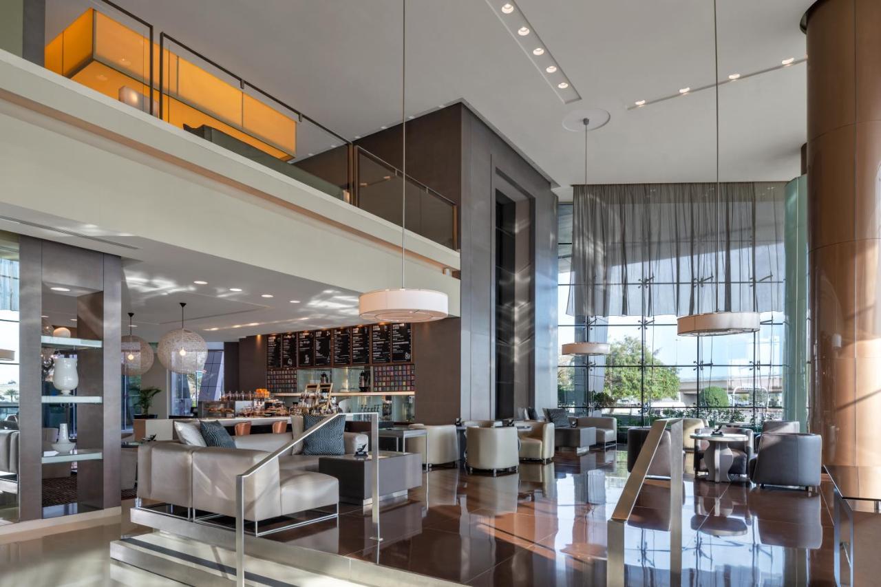 Hotel Park Rotana Abu Dhabi Esterno foto The interior of the hotel