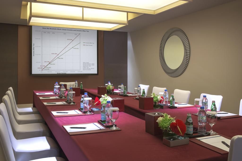 Hotel Park Rotana Abu Dhabi Esterno foto Meeting room